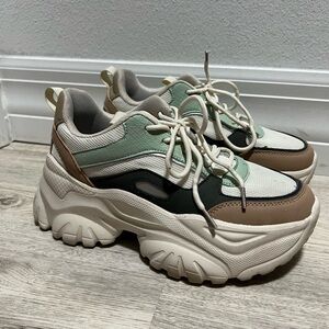 Hanna Chunky Platform Sneakers